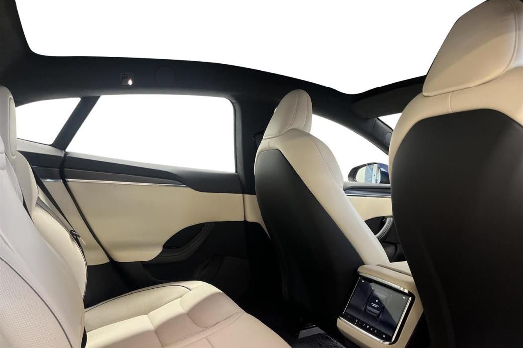Tesla Model S 2023