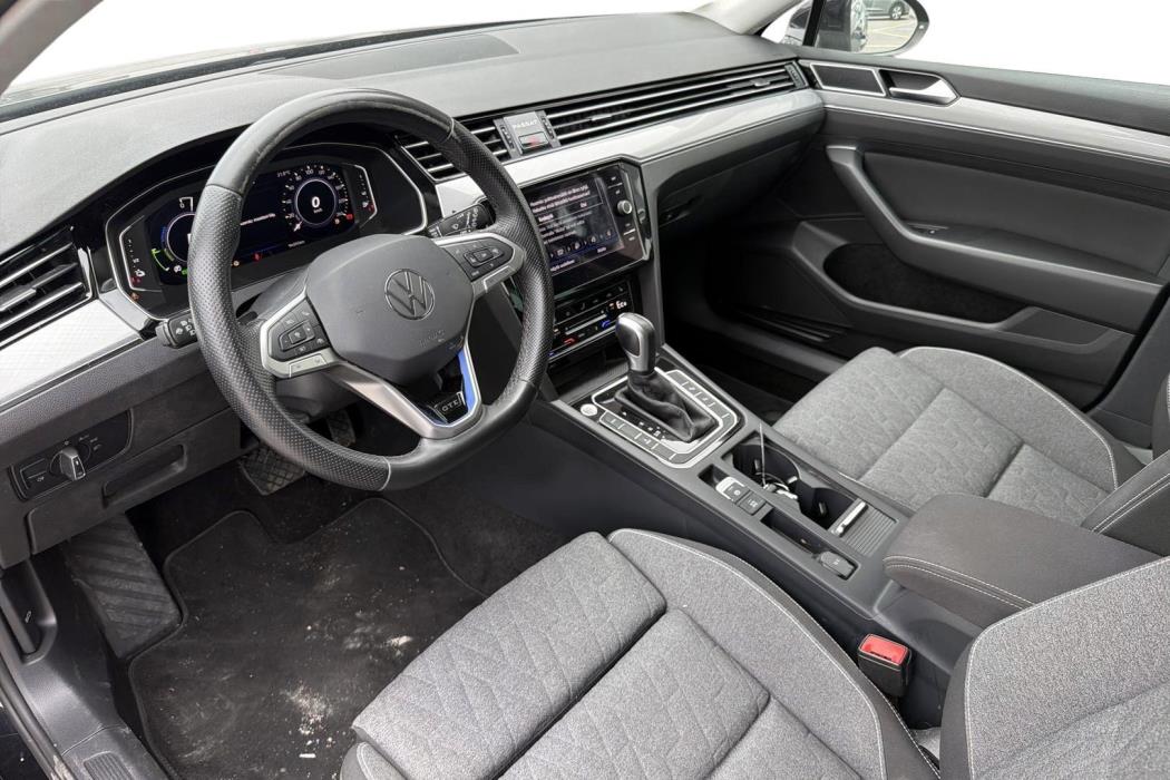Volkswagen Passat 2023