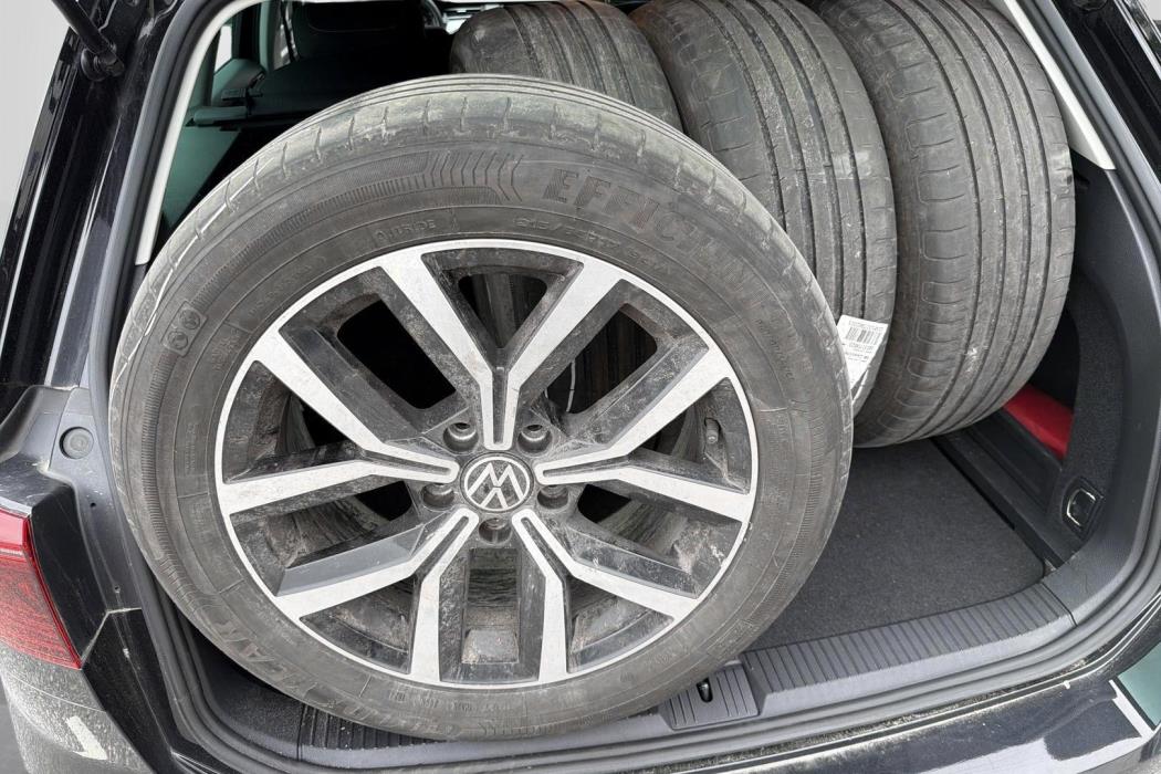 Volkswagen Passat 2023