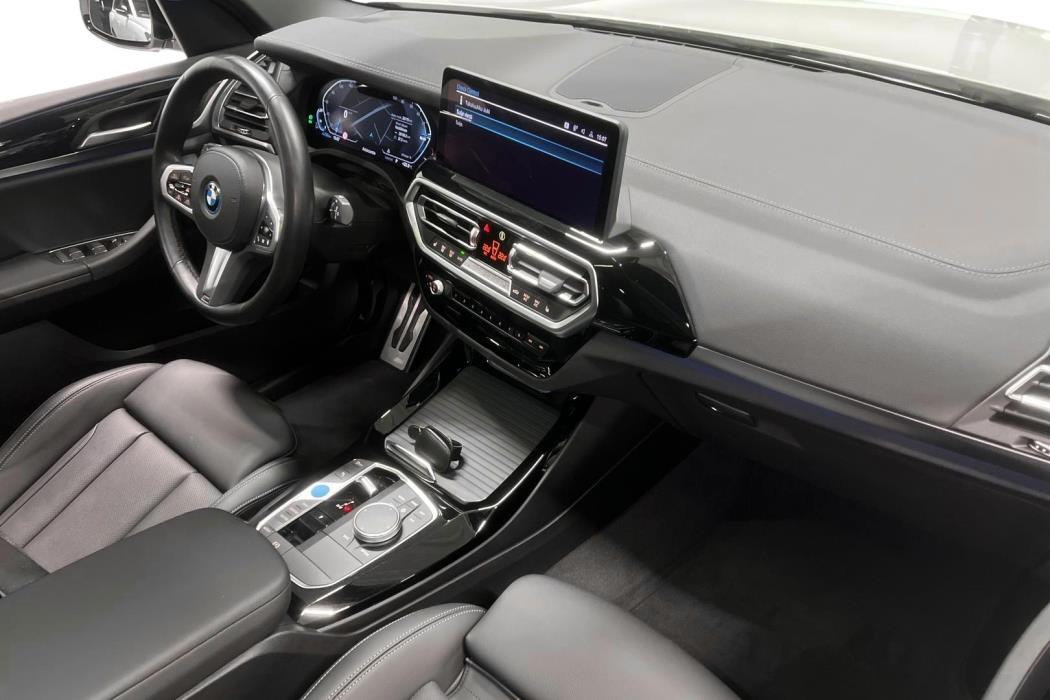 BMW iX3 2023