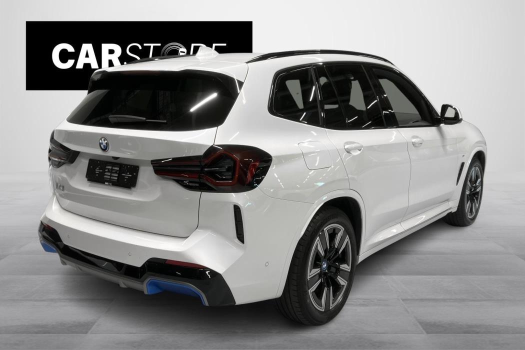 BMW iX3 2023