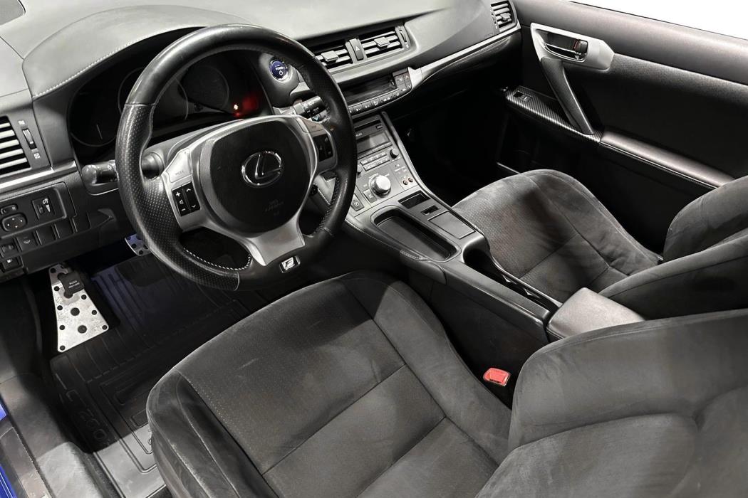 Lexus CT 2012