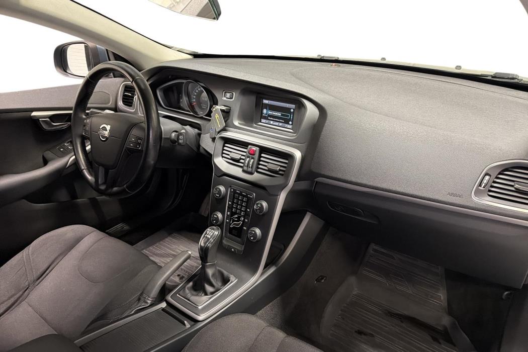 Volvo V40 2014