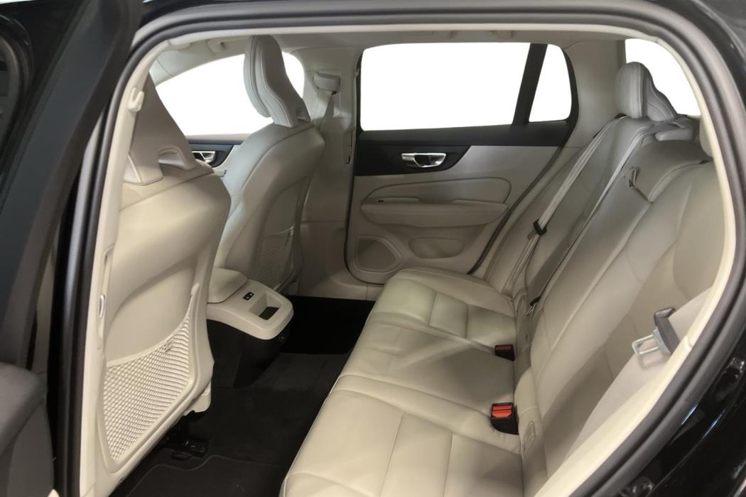 Volvo V60 Cross Country 2022