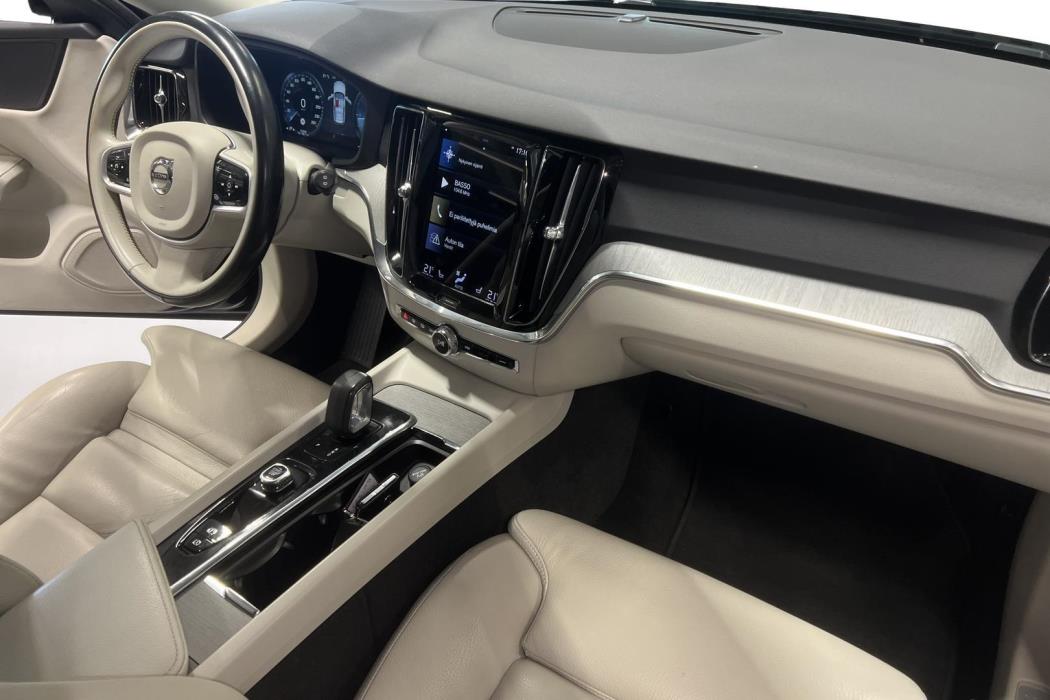 Volvo V60 Cross Country 2022