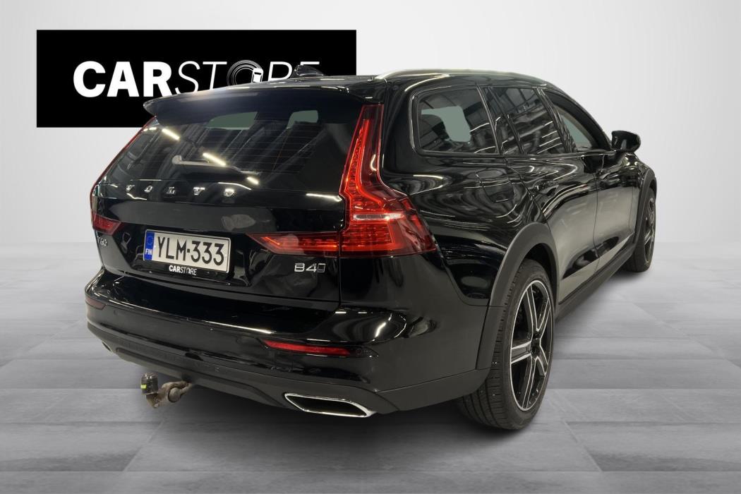 Volvo V60 Cross Country 2022