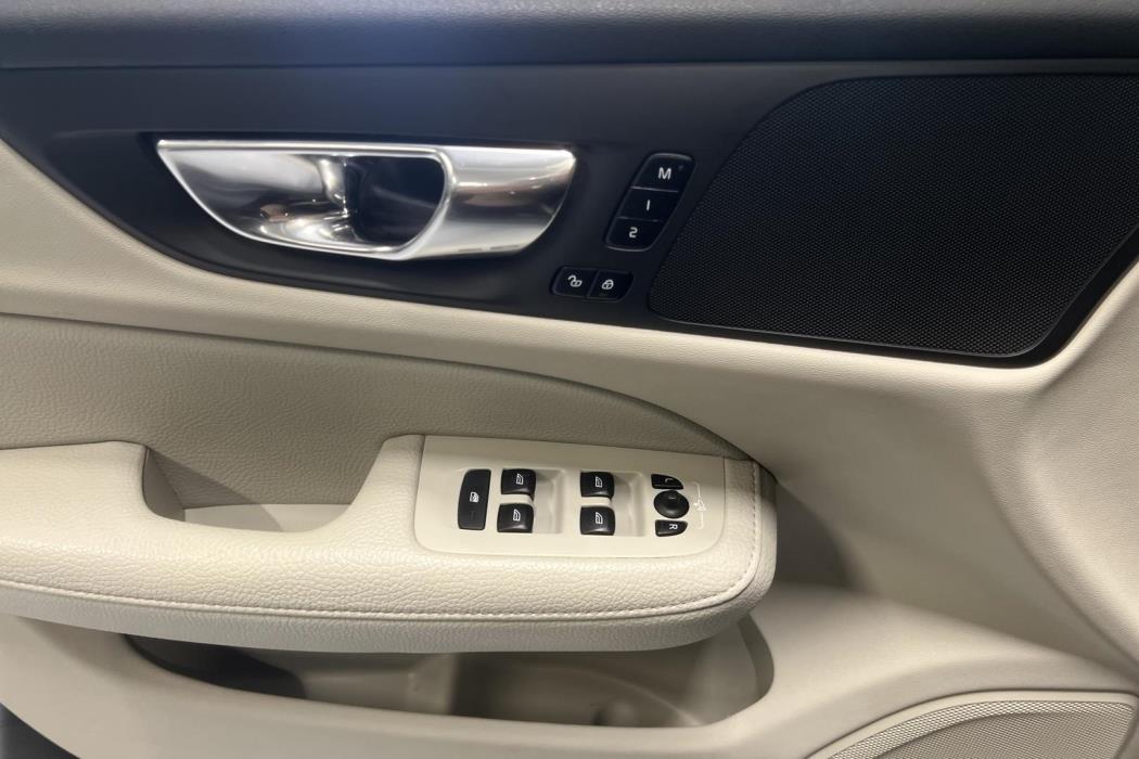 Volvo V60 Cross Country 2022