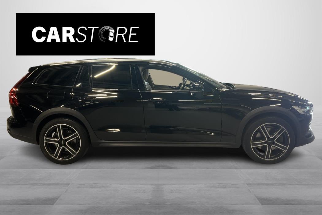 Volvo V60 Cross Country 2022