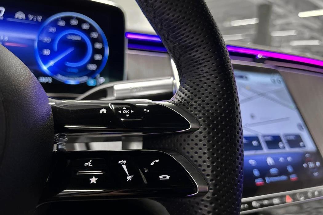 Mercedes-Benz EQS SUV 2023