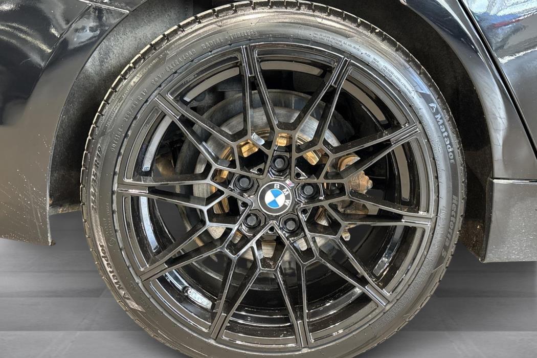 BMW 330 2016
