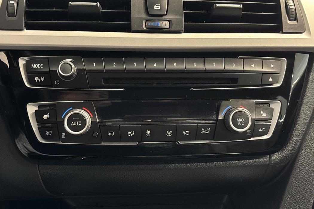 BMW 330 2016