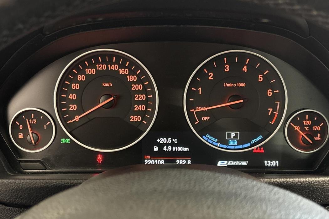 BMW 330 2016