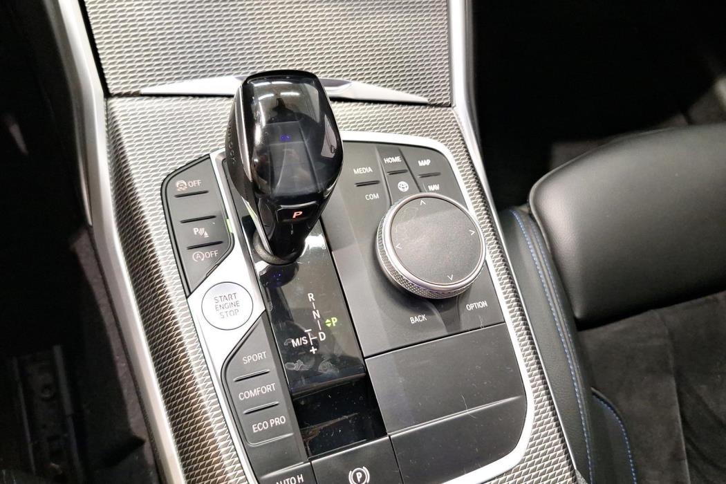 BMW 320 2019