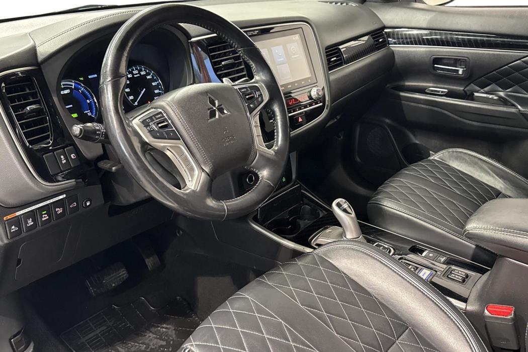 Mitsubishi Outlander PHEV 2020