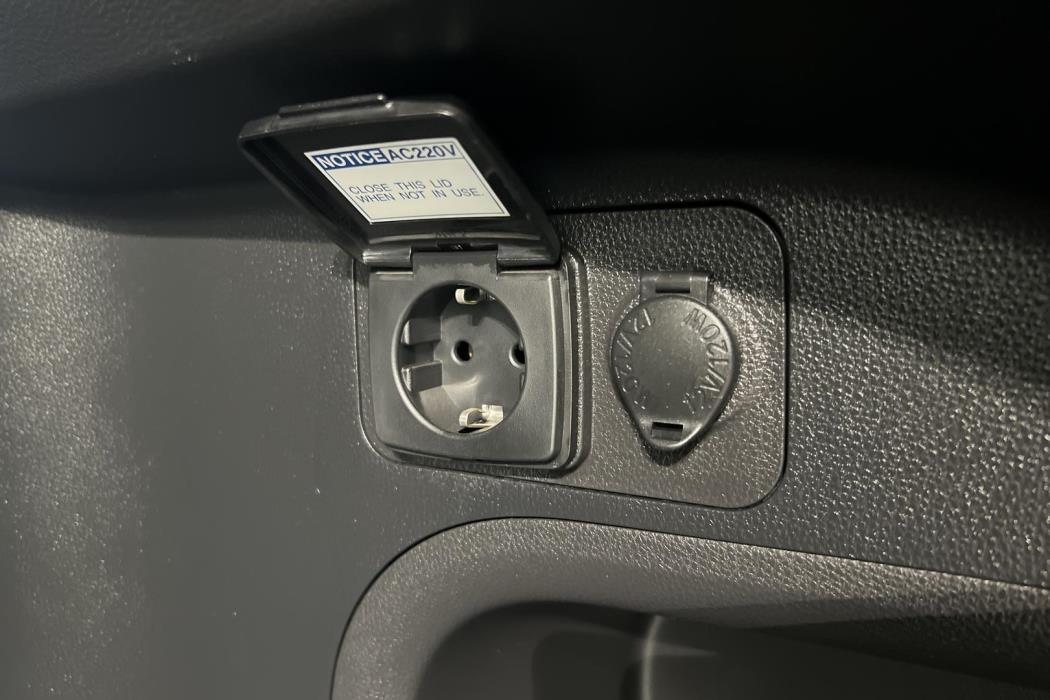 Toyota RAV4 Plug-in 2023