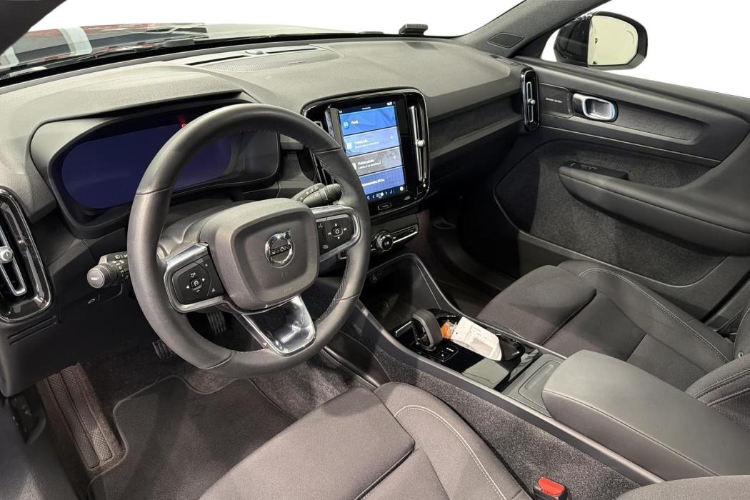 Volvo XC40 2023