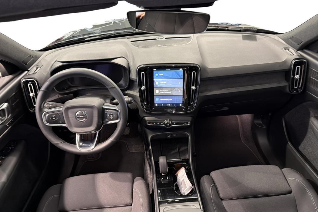 Volvo XC40 2023