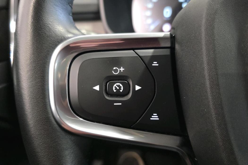 Volvo XC40 2021