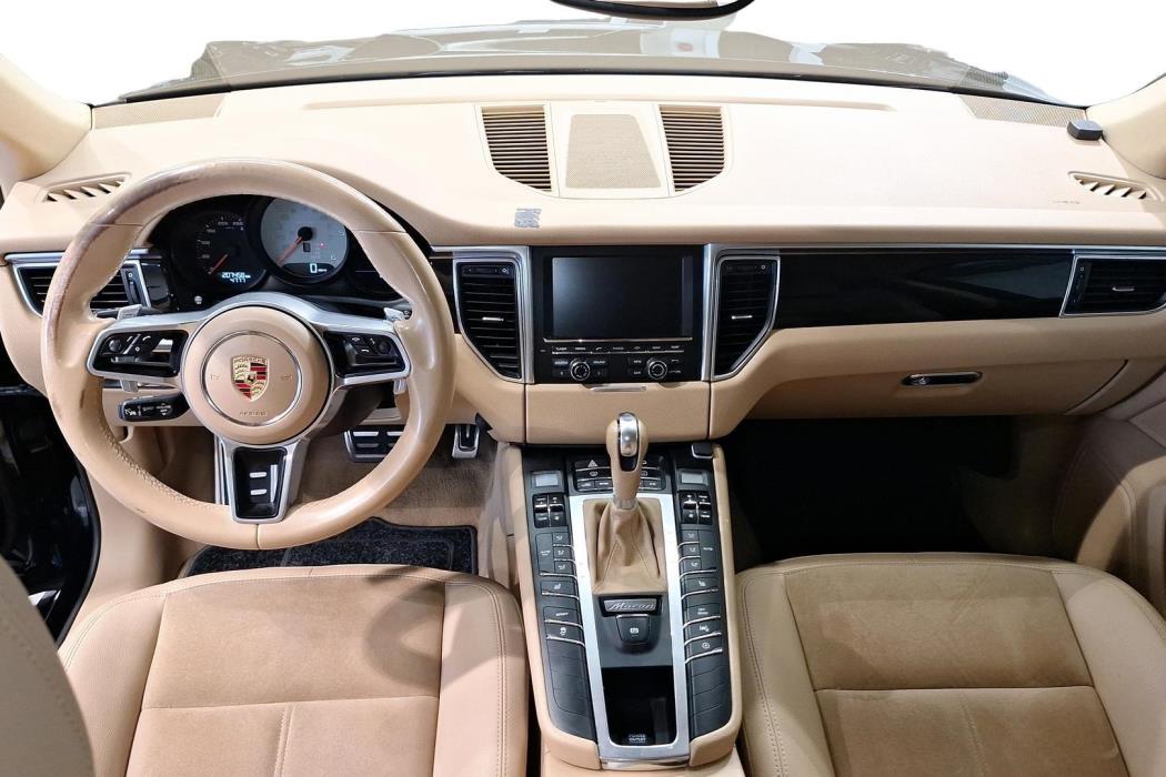 PORSCHE Macan 2014