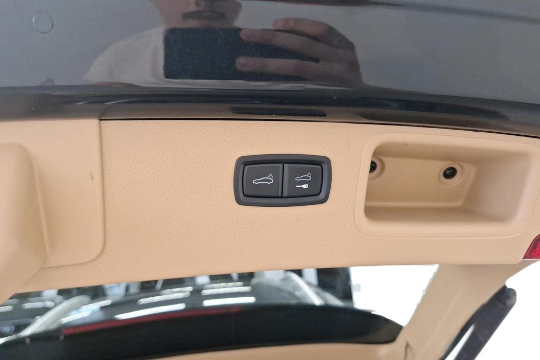 PORSCHE Macan 2014