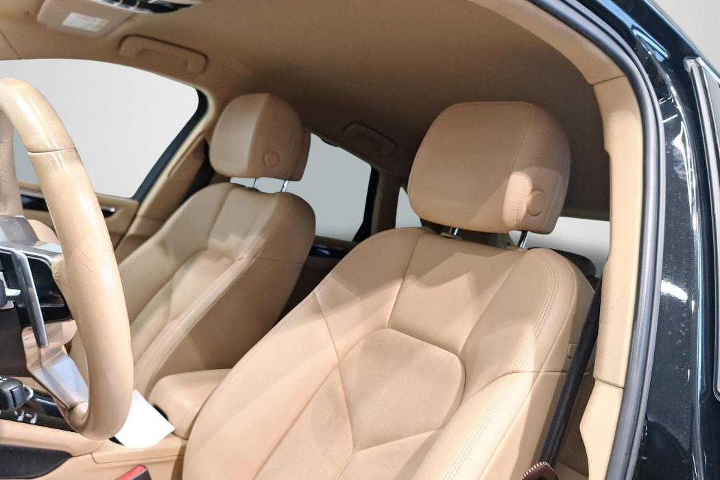 PORSCHE Macan 2014
