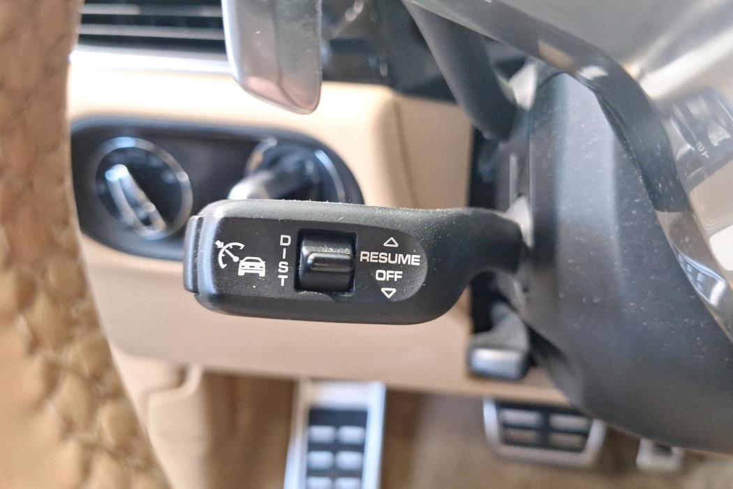PORSCHE Macan 2014