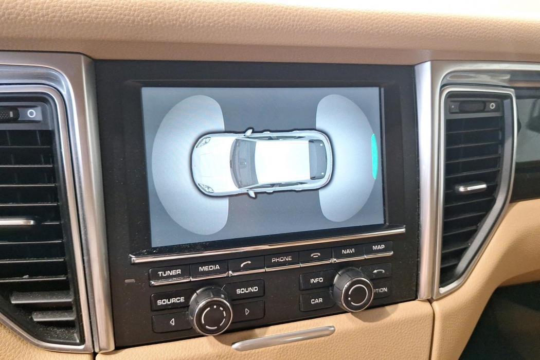 PORSCHE Macan 2014
