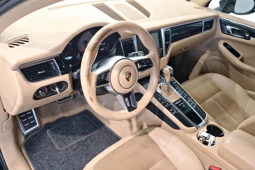 PORSCHE Macan 2014