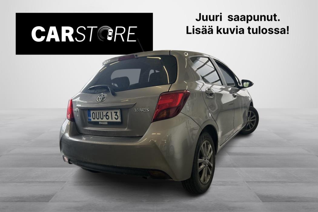 TOYOTA YARIS 2015