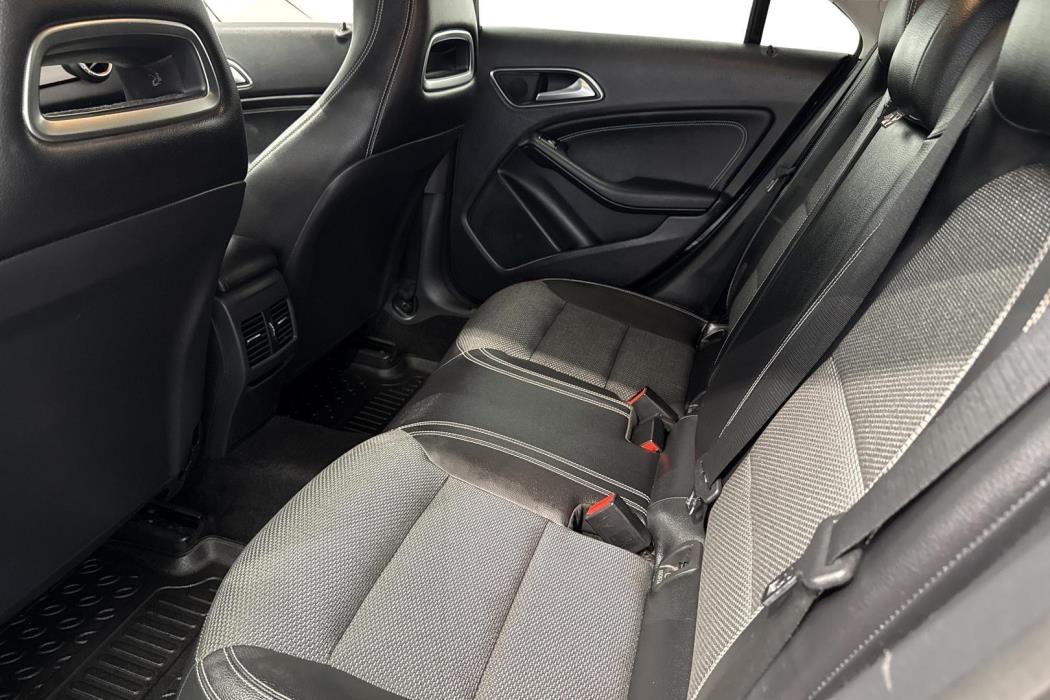 Mercedes-Benz CLA 2014