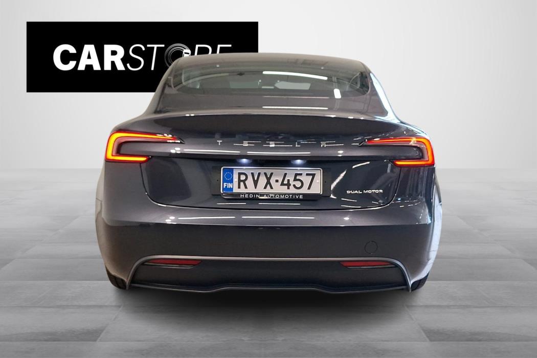 Tesla Model 3 2024