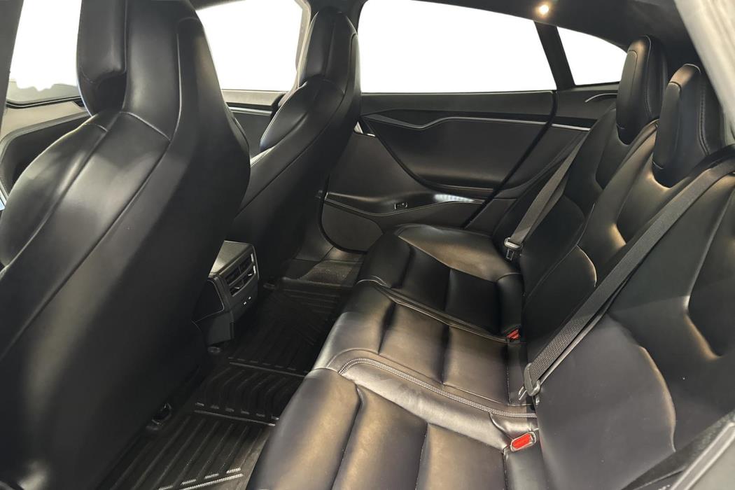 Tesla Model S 2018