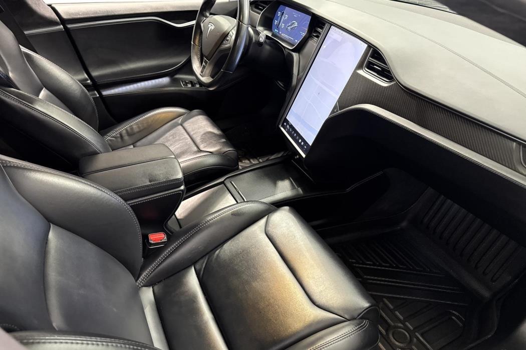 Tesla Model S 2018