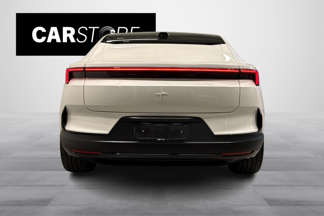 Polestar 4 2025
