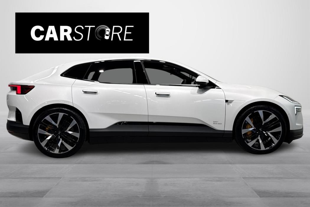 Polestar 4 2025