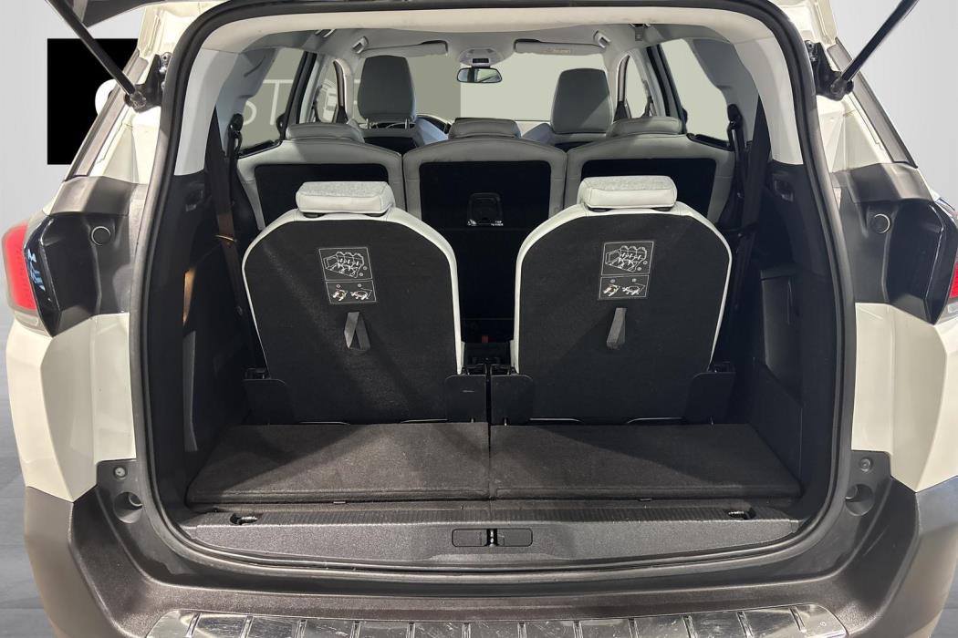 PEUGEOT 5008 2018