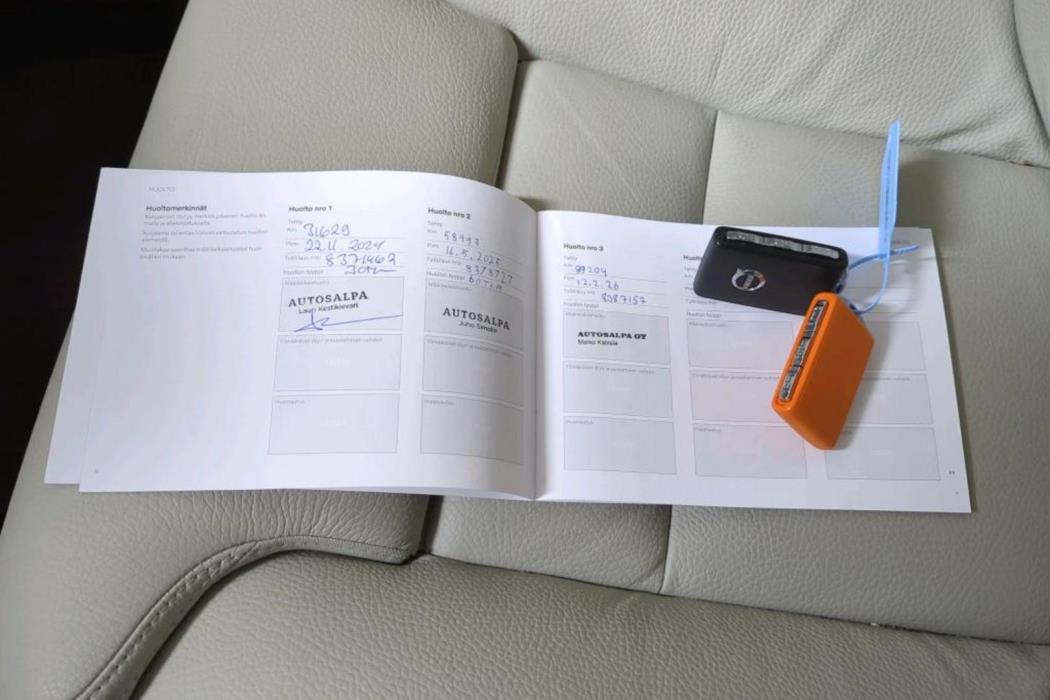 Volvo V60 2024