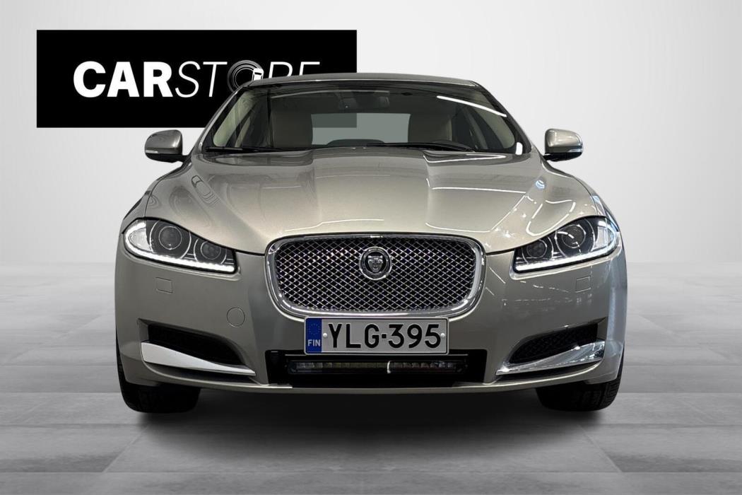 Jaguar XF 2011