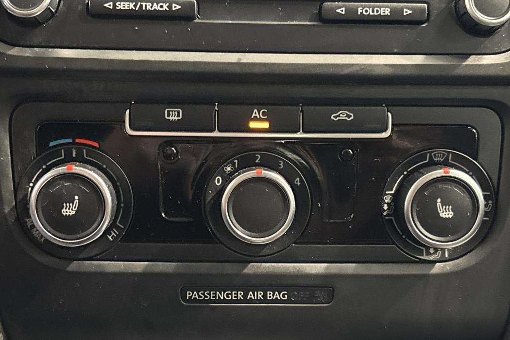 VOLKSWAGEN GOLF 2012