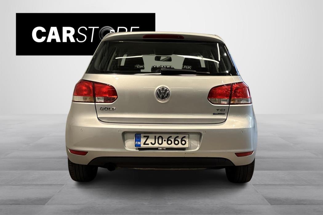 VOLKSWAGEN GOLF 2012