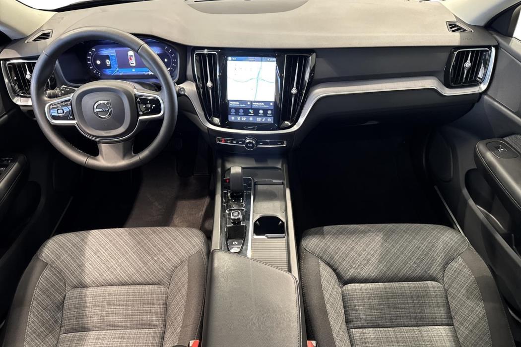 Volvo V60 Cross Country 2023