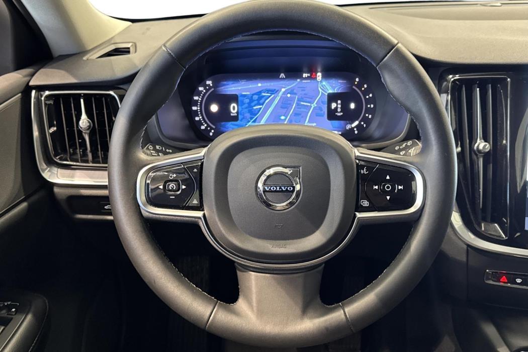 Volvo V60 Cross Country 2023