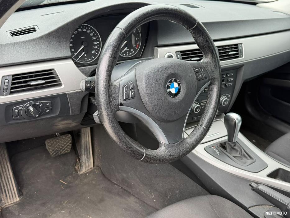 BMW 320 2008