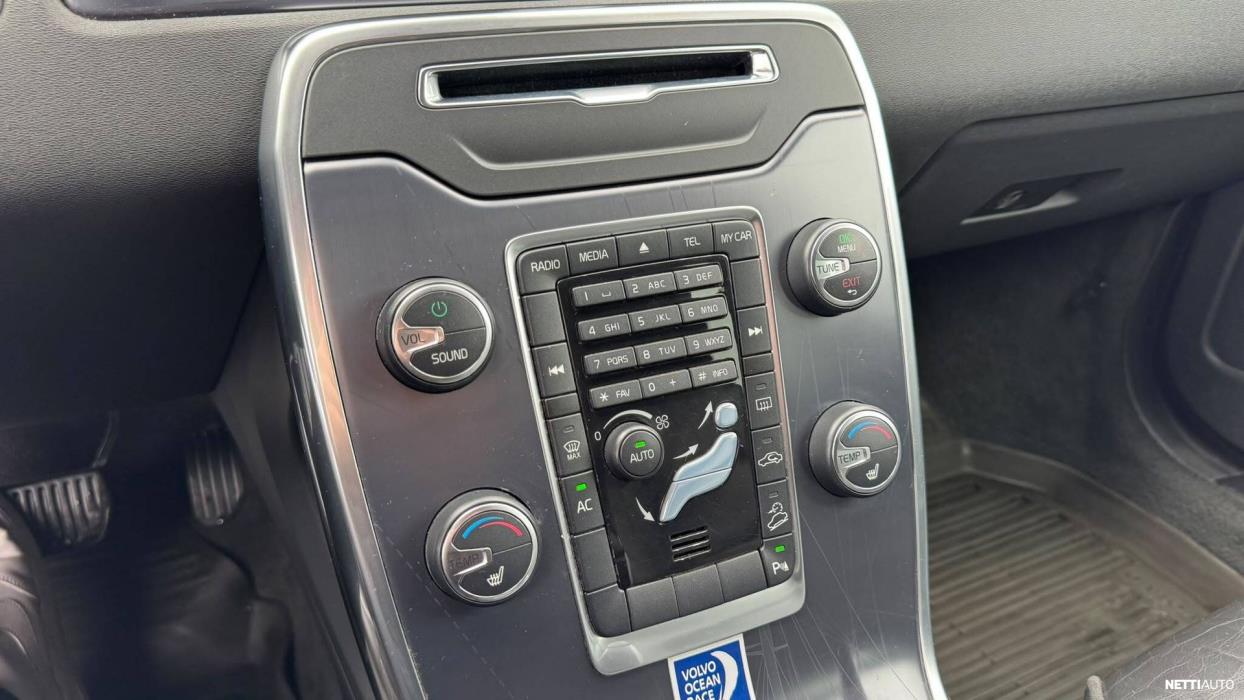 Volvo XC70 2012
