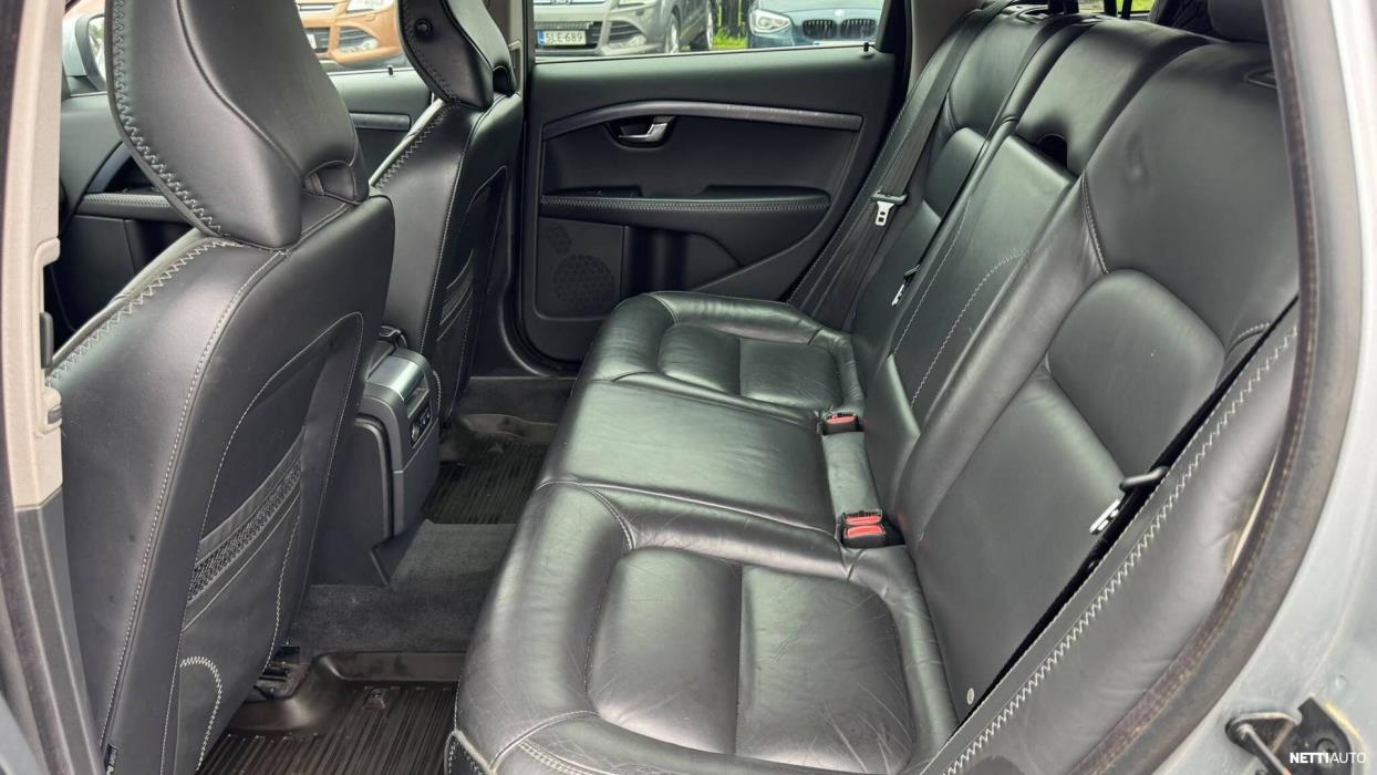 Volvo XC70 2012