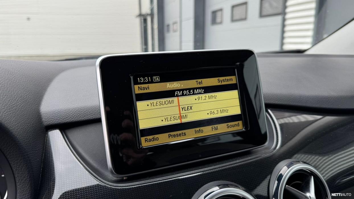 Mercedes-Benz B 2012