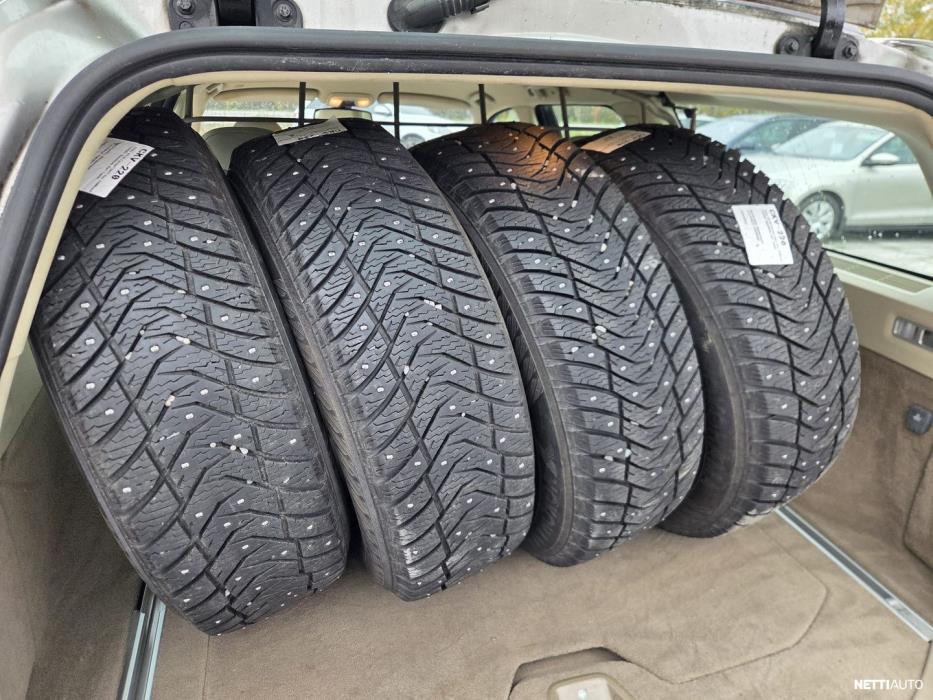 Volvo XC70 2010