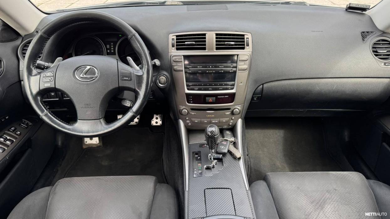 Lexus IS 2006