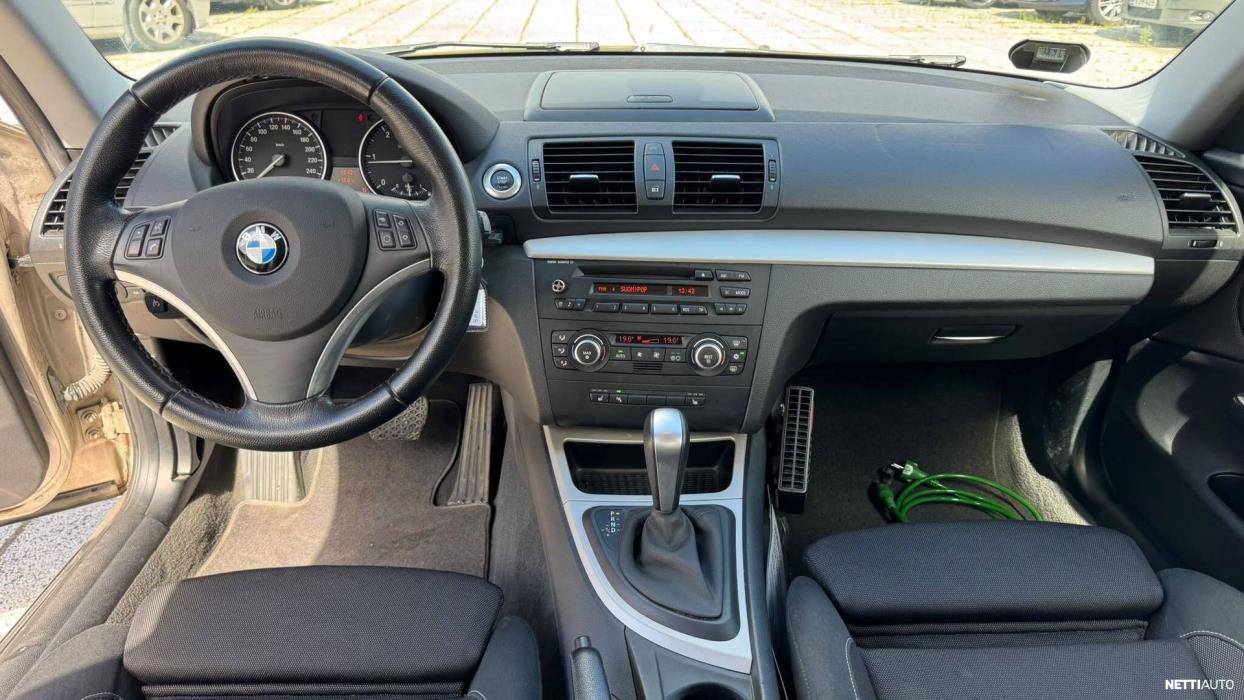 BMW 120 2009