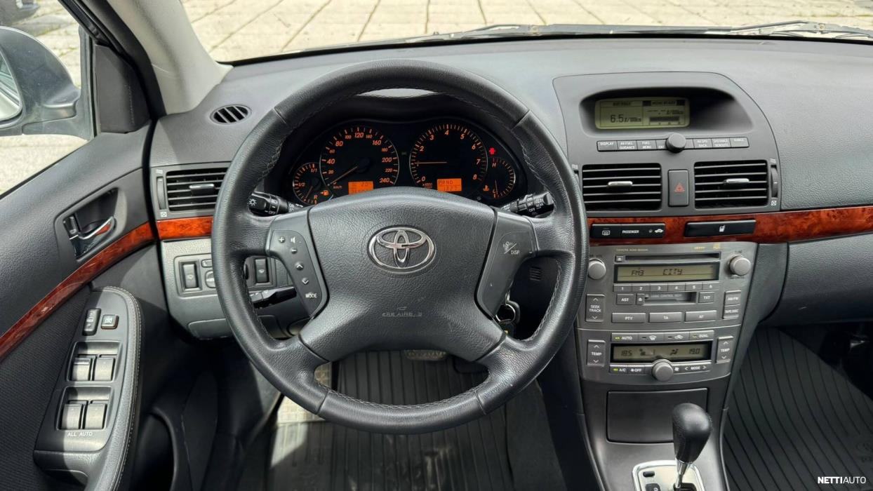 Toyota Avensis 2005